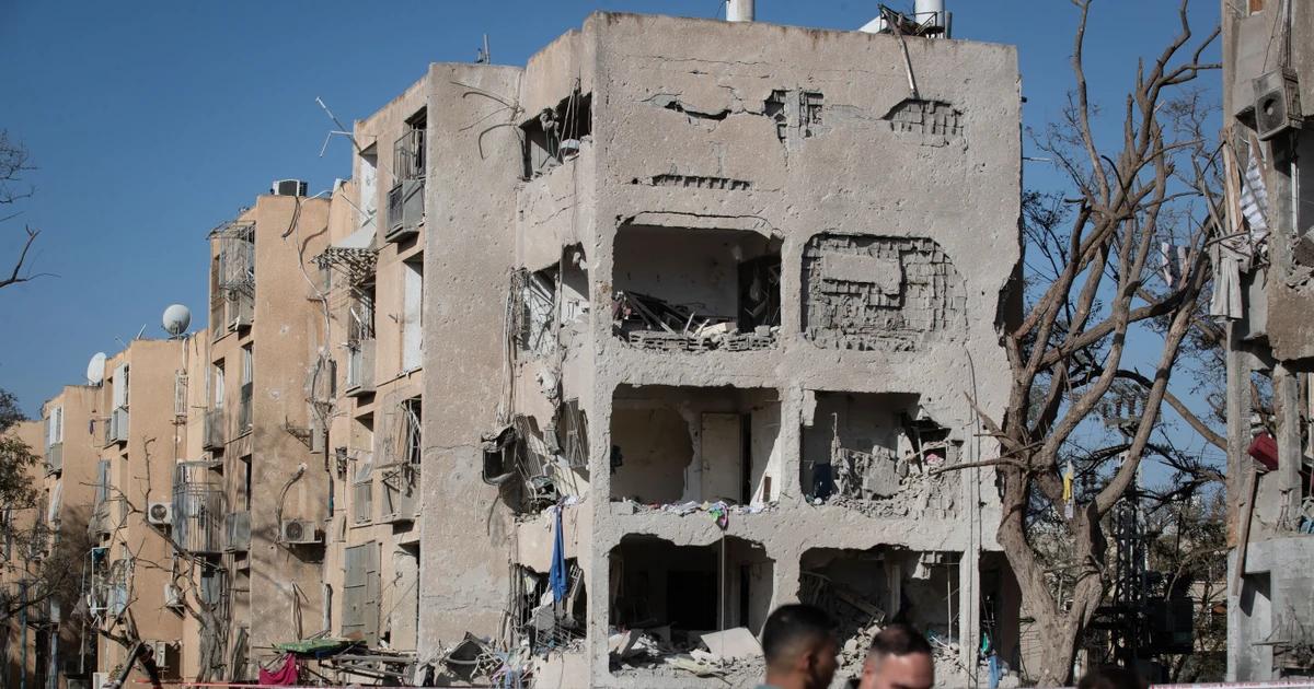 Israel-Hamas Fighting Prompts Vietnam Minister Trân Duc Thang To Urge Agribusiness Coordination