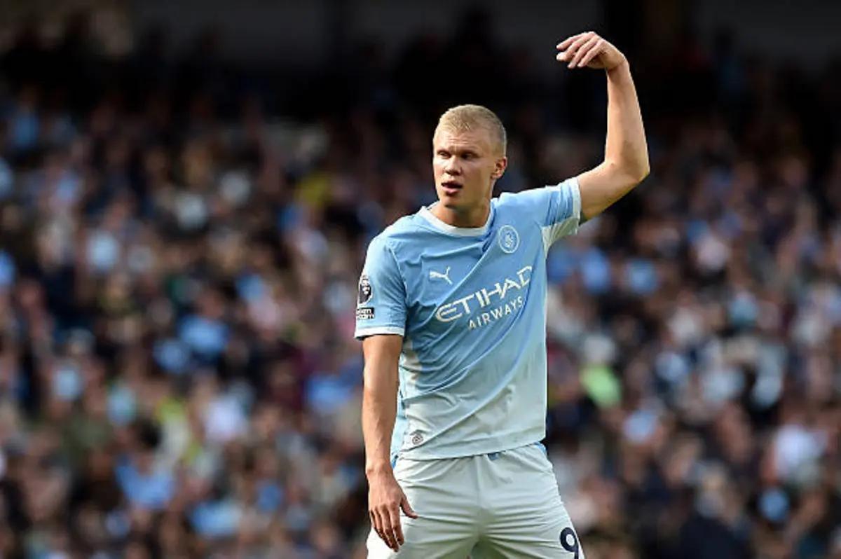 Pro Ref Admits VAR Error as Erling Haaland Goal Stands for Manchester City vs Manchester United