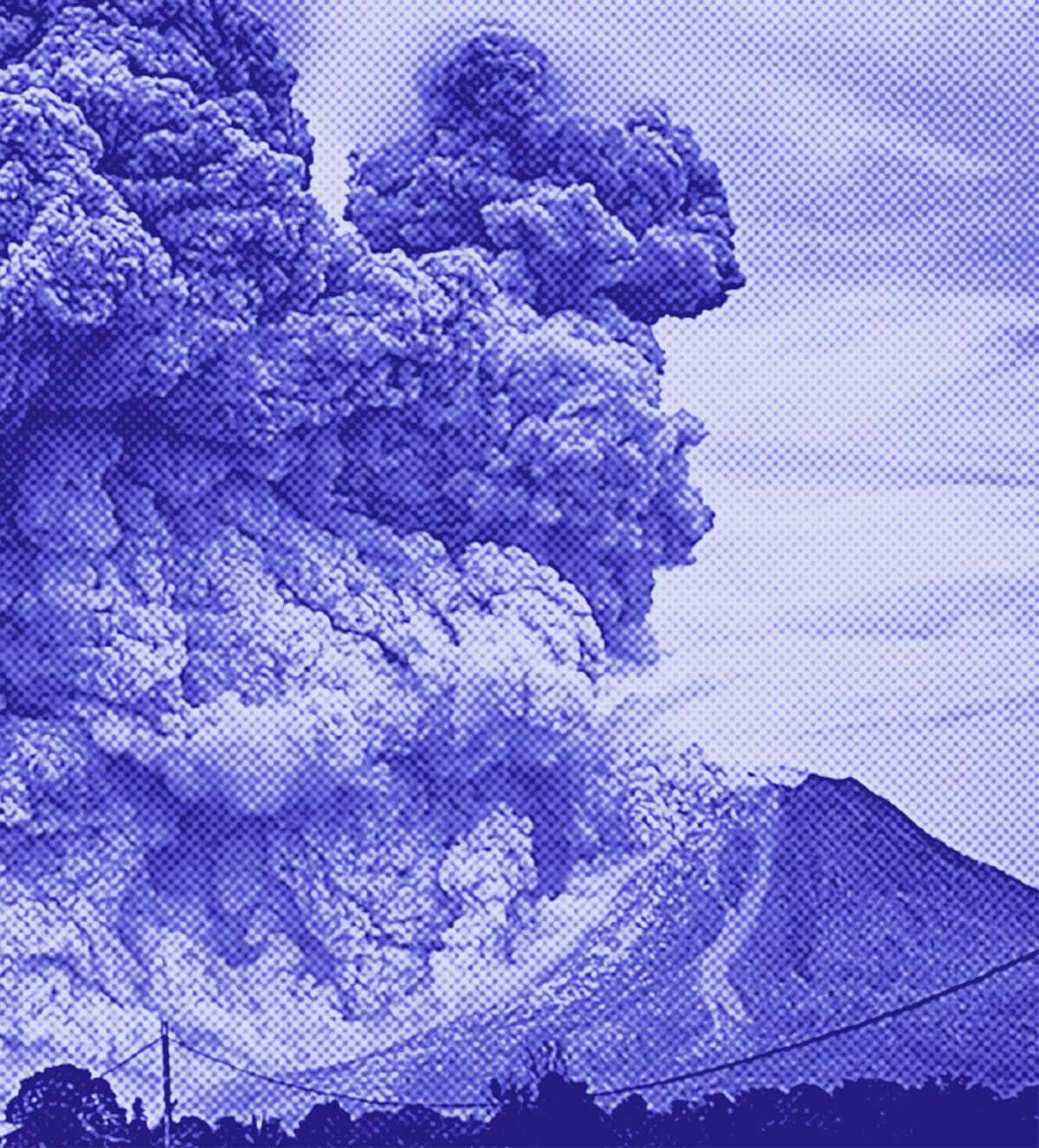 Mount Kīlauea Volcano Erupts; Hawaii Issues Rare Ashfall Warning