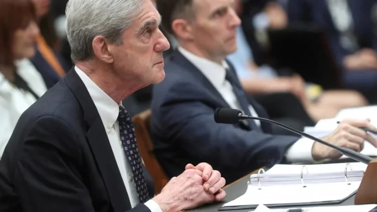 Trump Celebrates Death of Former FBI Director Robert Mueller
