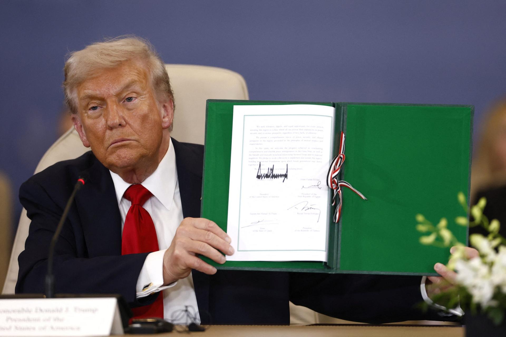 Trump Claims Middle East Allies Volunteer to Send Troops Into Gaza to Fight Palestinian Resistance