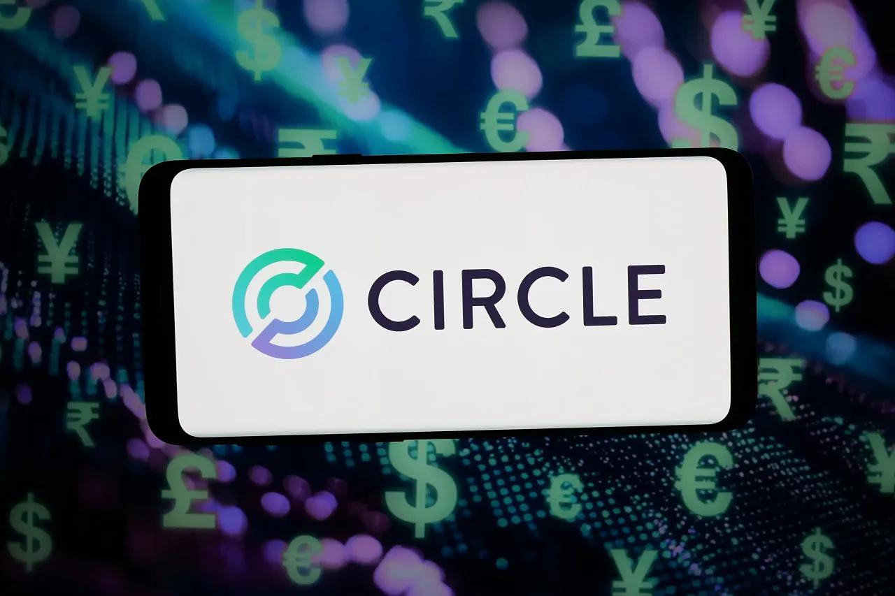 Bernstein Keeps $140 Target on Circle Internet Group After USDC Supply Rises $2 Billion