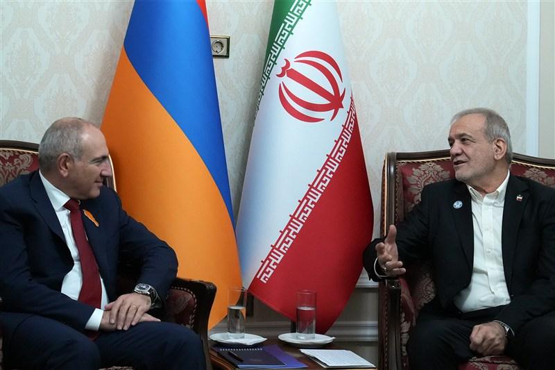 Masoud Pezeshkian Meets Nikol Pashinyan in Turkmenistan to Expand Iran-Armenia Ties