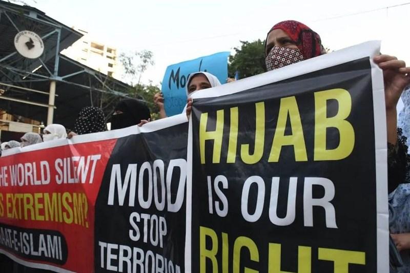 Azerbaijan Hijab Ban Excludes Girls From Schools, Detains Protesters, Escalates Rift With Turkey