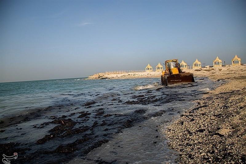 Iran Cleans Qeshm And Hengam Oil Pollution After Foreign Bulk Carrier Contamination
