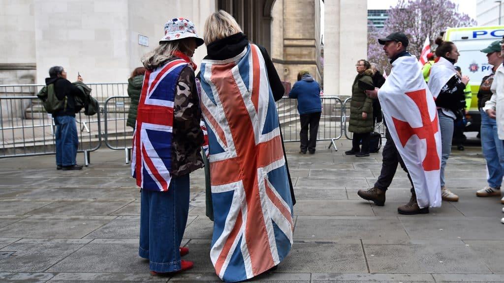Britain First Supporters March in Manchester to Celebrate Saint George, Police Deploy From 9am