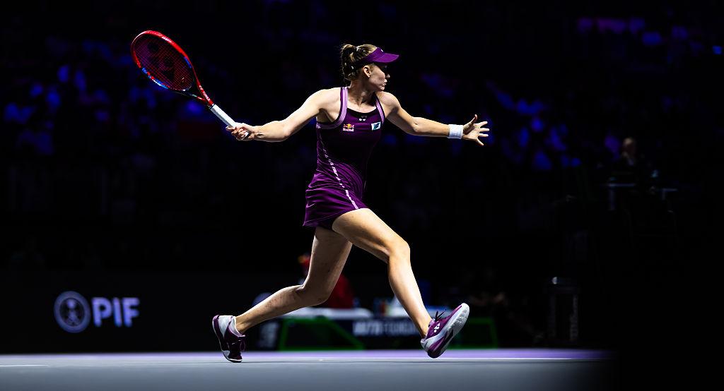Elena Rybakina Stuns Iga Swiatek With Comeback Victory to Reach WTA Finals Semifinals