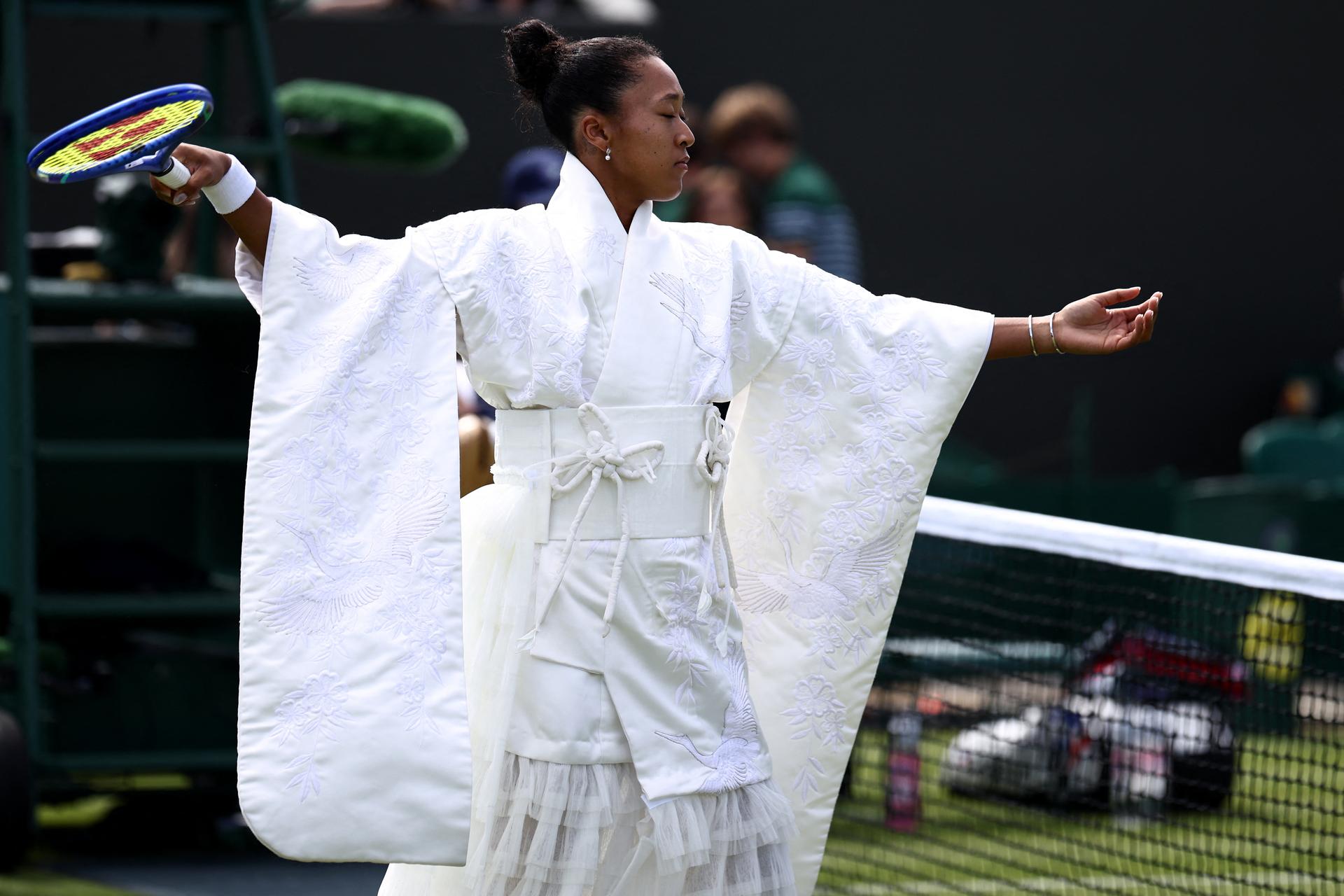 Naomi Osaka Wears White Kimono-Inspired Outfit at Wimbledon, Beats France’s Elsa Jacquemot