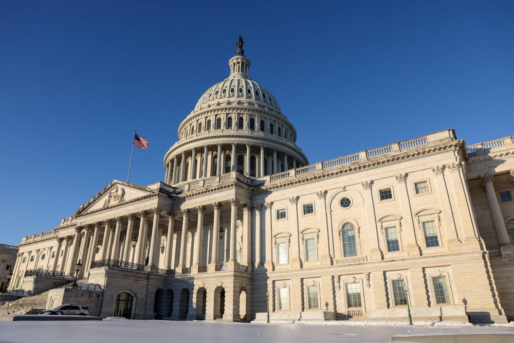 Thom Tillis Negotiates With Banks as U.S. CLARITY Act Faces Two-Week Delay