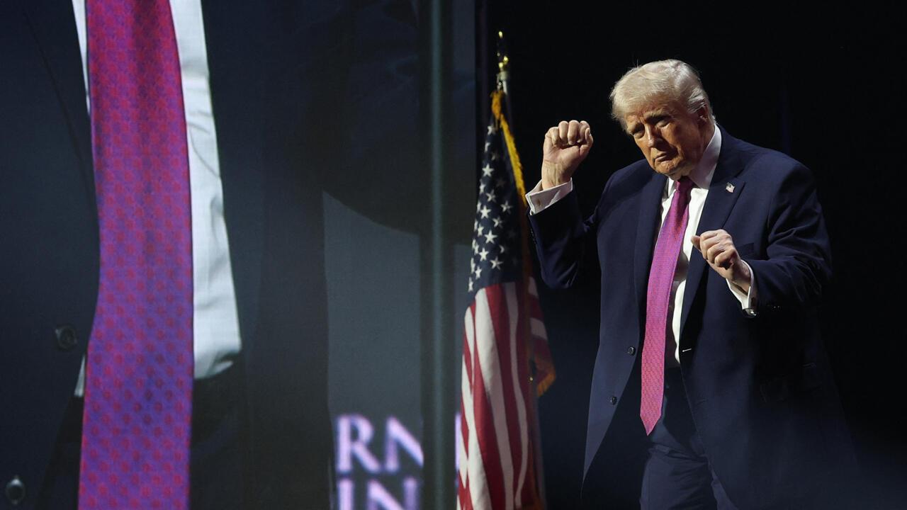 Israeli Airstrikes Kill Civil Defense Rescuers in Majdal Zoun, Lebanon