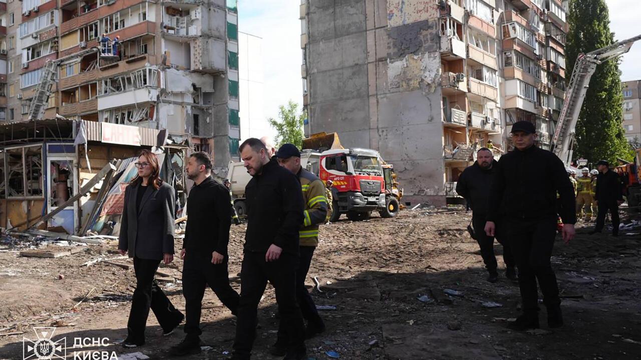 Zelenskyy Vows Response After Russian Strike Kills 24 in Kyiv’s Darnytskyi District