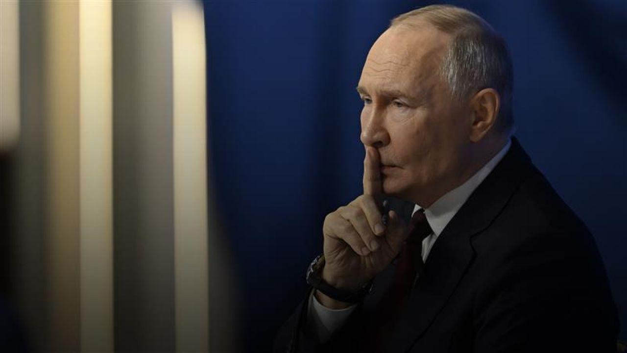 Bill Browder Says Kremlin Internet Crackdown Fuels Russian Anger and Street Protests