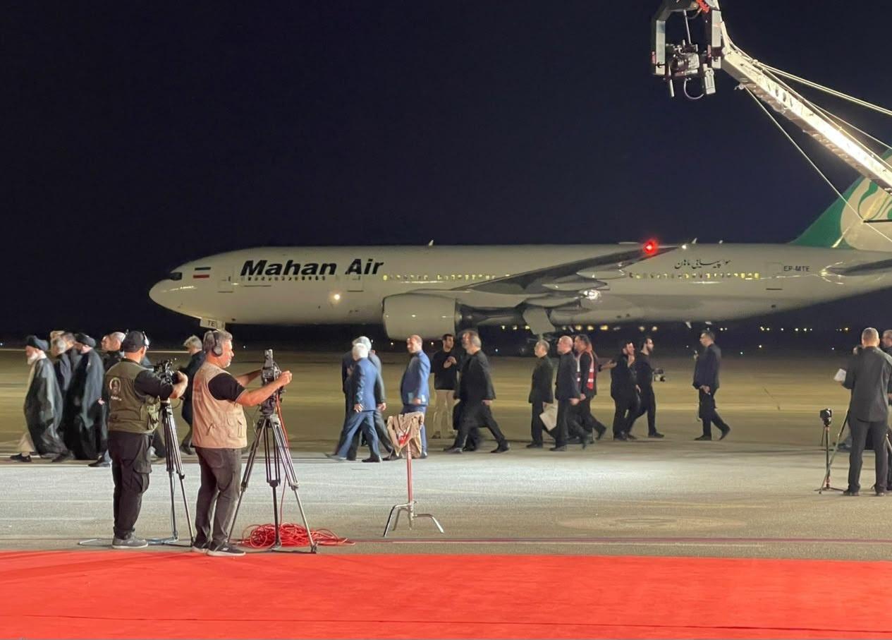 Coffin of Ayatollah Seyyed Ali Khamenei Arrives in Najaf Ahead of Funeral Procession