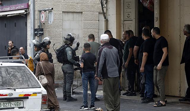 Israeli forces raided Bethlehem and Hebron in West Bank clashes with Palestinians, arresting residents