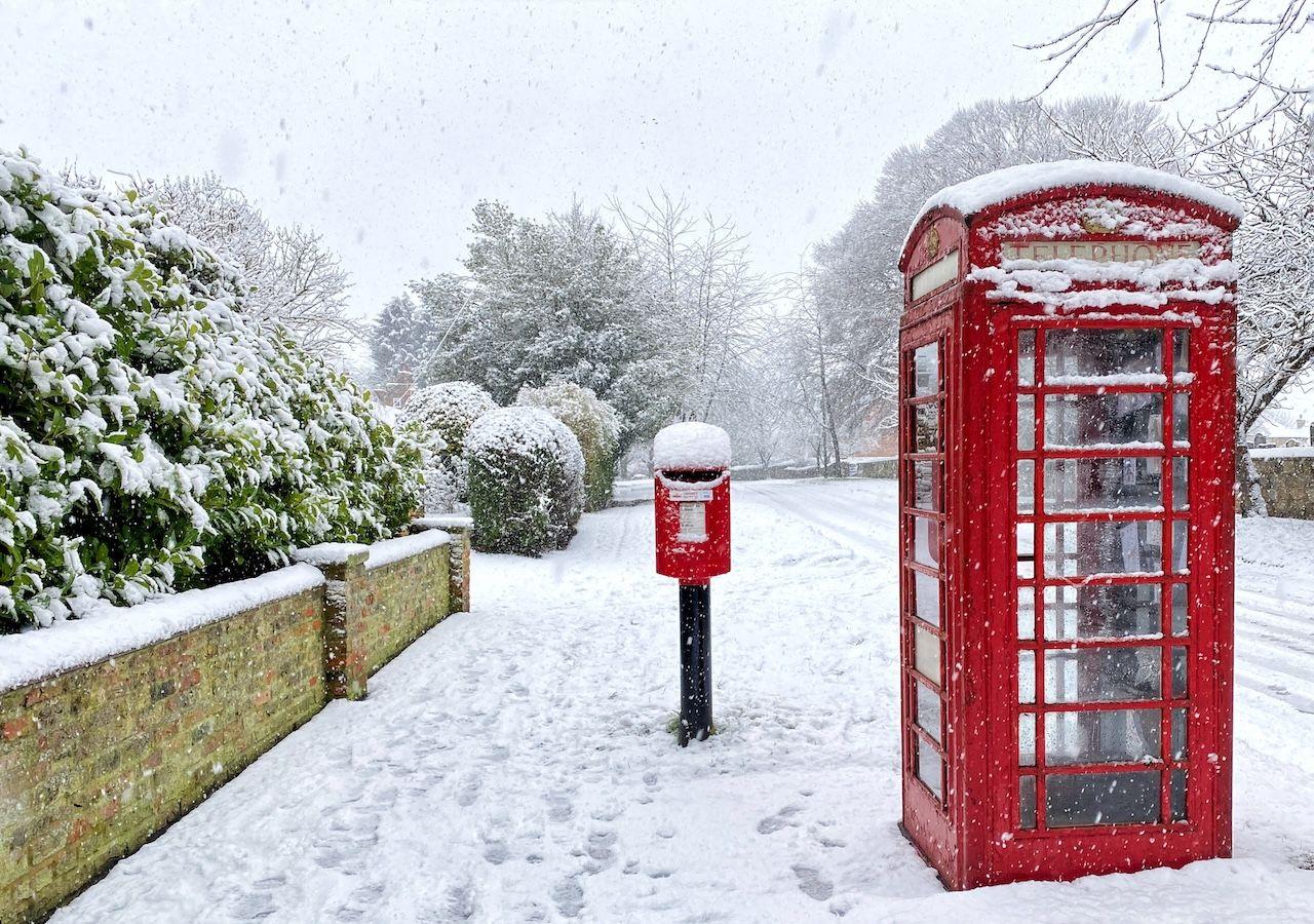 Arctic Blast Freezes Britain as Met Office Issues Snow and Ice Warnings