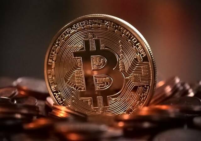 Federal Reserve Unanimously Raises Rates to 3.75%-4% as Bitcoin and Ether Whipsaw