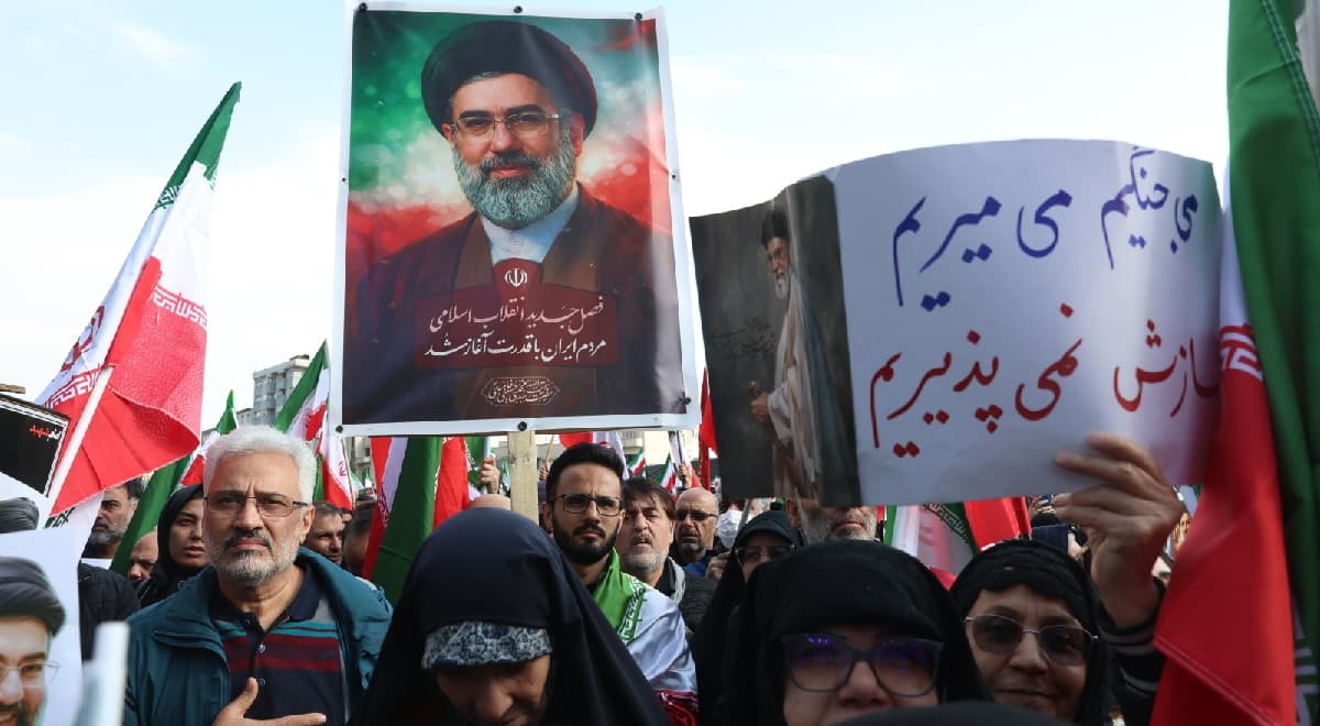 Iranians in Poland rally for air strikes against regime at home