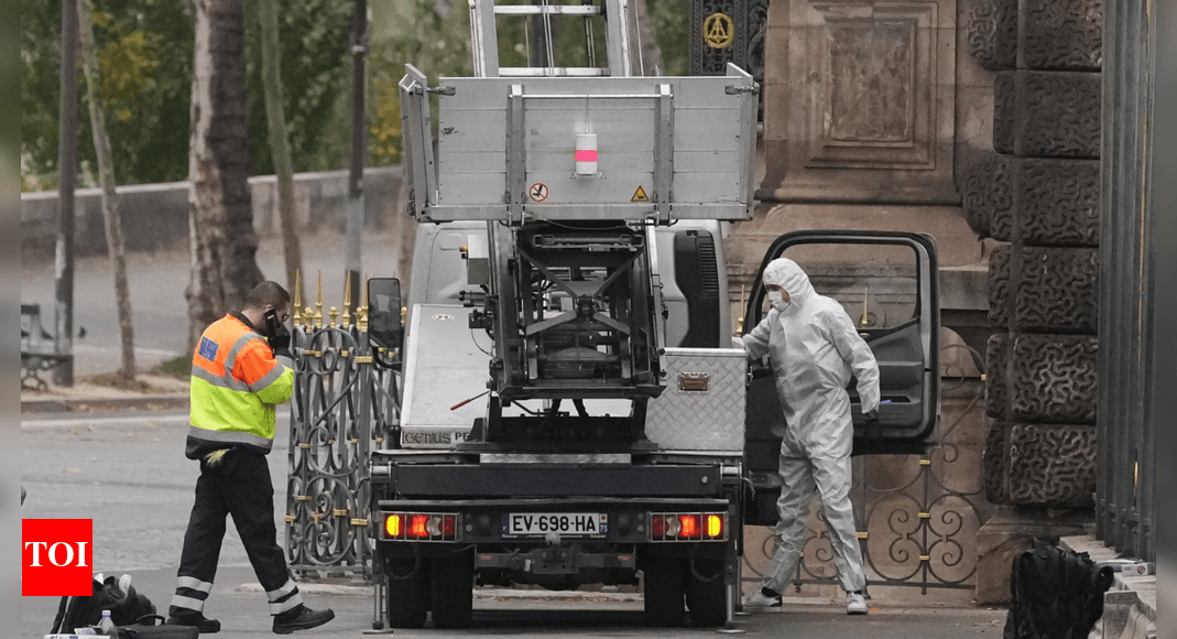 Thieves Steal Millions in Daylight Heist at Louvre Leaving Over 150 DNA Traces