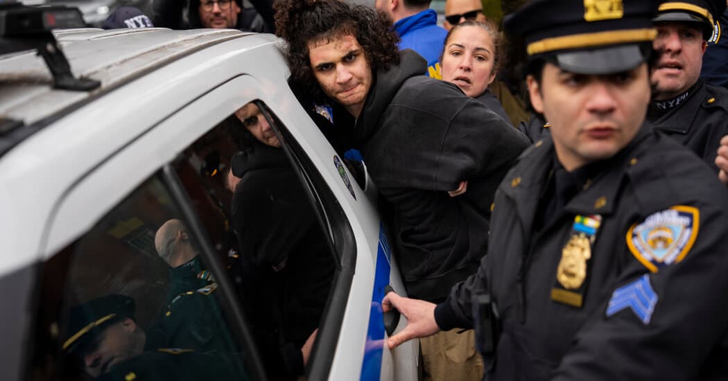 Two Philadelphia-Area Men Attempt to Detonate Homemade Bombs at Gracie Mansion Protest, Federal Prosecutors Charge