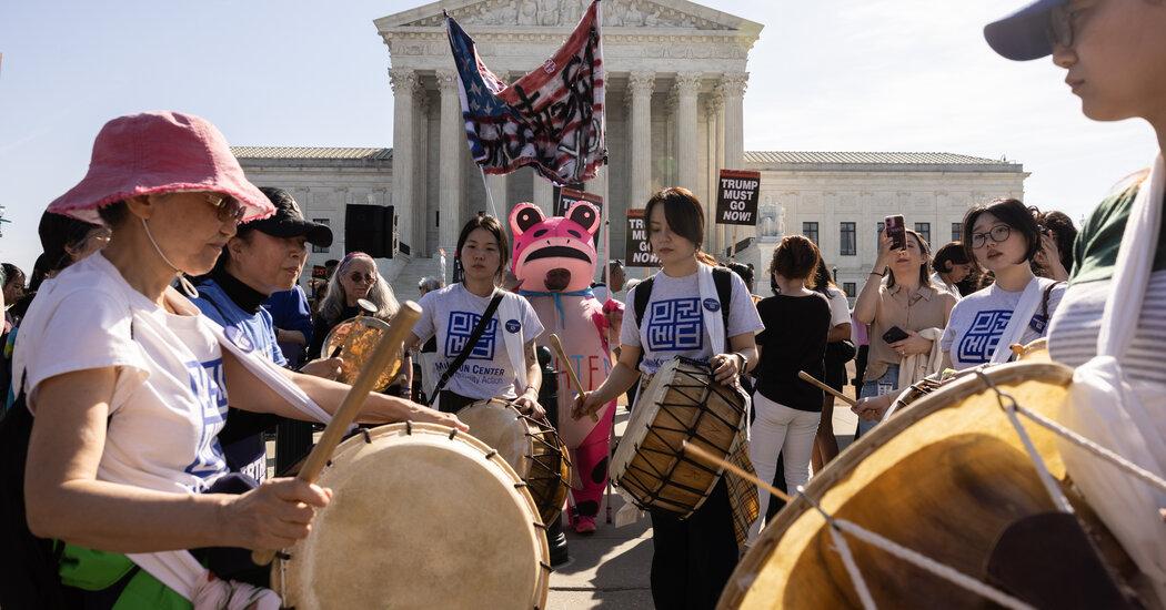 Supreme Court Skeptical as Trump Becomes First Sitting President to Attend Birthright Citizenship Arguments