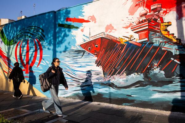 Trump Says He Faces No Pressure as U.S. Seizes Iranian Vessel Before Ceasefire Expiry Wednesday