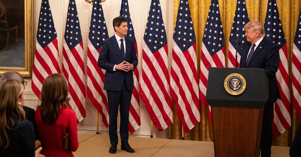 Donald Trump Swears In Kevin Warsh as Federal Reserve Chair, Replacing Jerome Powell