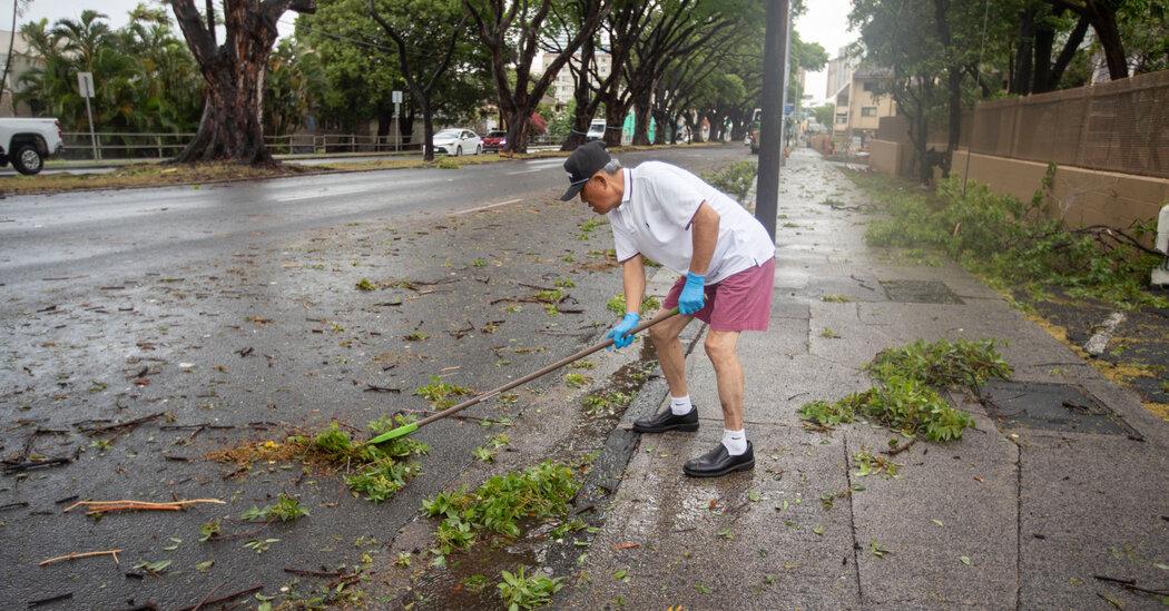 Tropical Storm Lala Kills 1, Leaves Thousands Without Power Across Hawaii