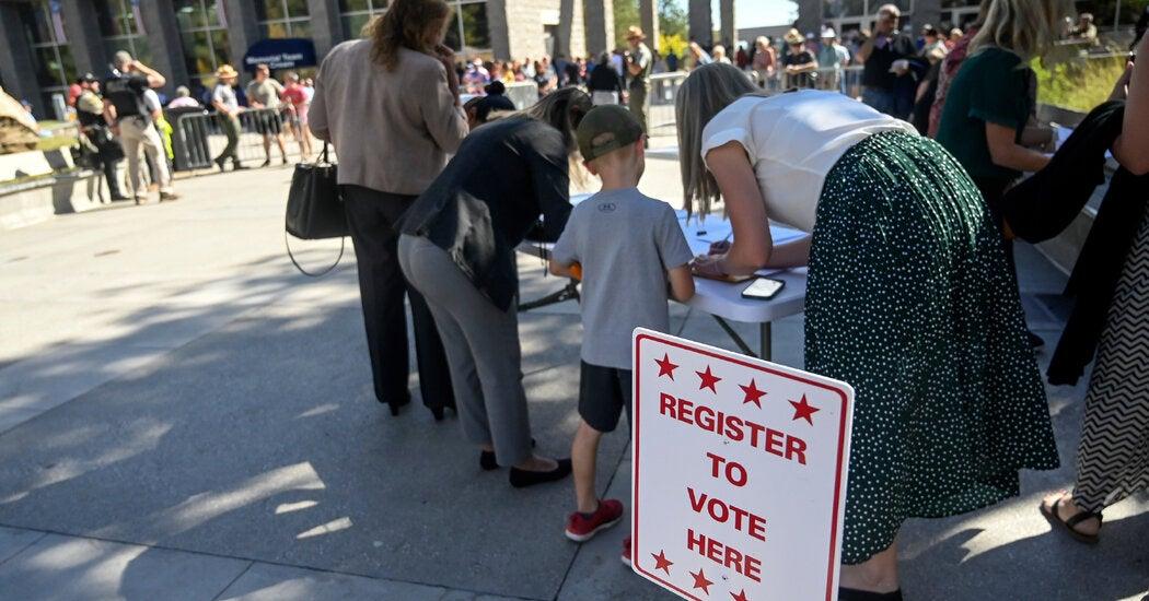 DHS Ordered USCIS Officers to Unlawfully Access California Voter Records, Whistleblower Alleges