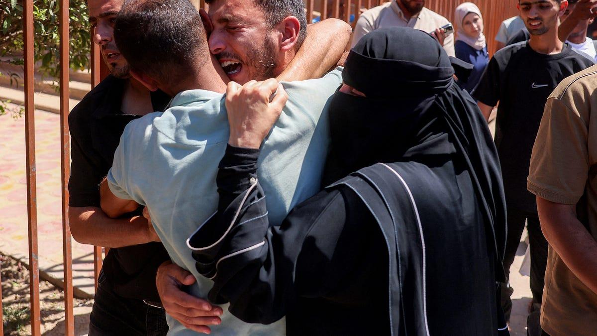 Israeli Airstrikes Kill Two Palestinians, Injure 24 in Gaza Despite Ceasefire
