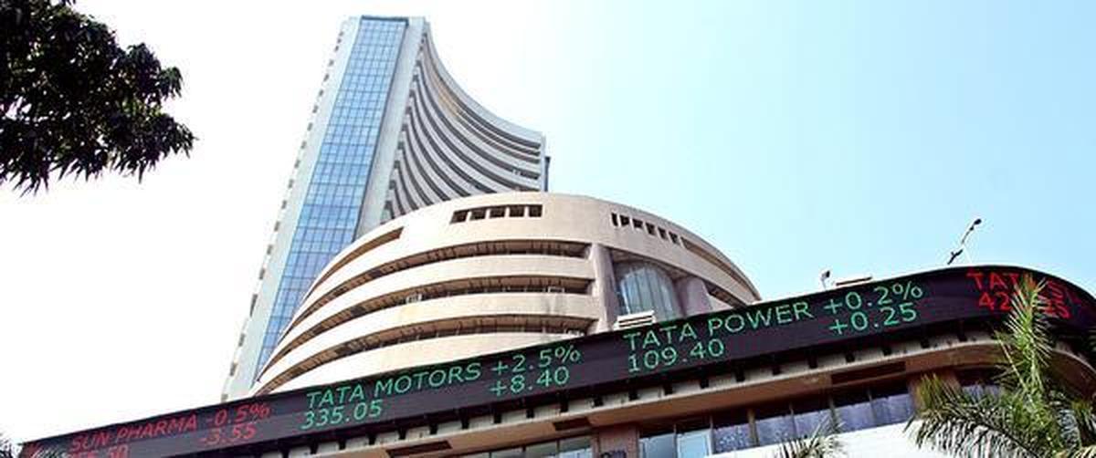 Indian Sensex Jumps 919 Points as Banking Stocks Rally Amid Easing US-Iran Tensions