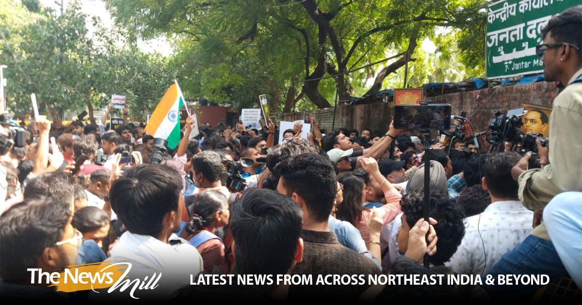 Cockroach Janta Party Protesters Demand Dharmendra Pradhan Resignation In New Delhi