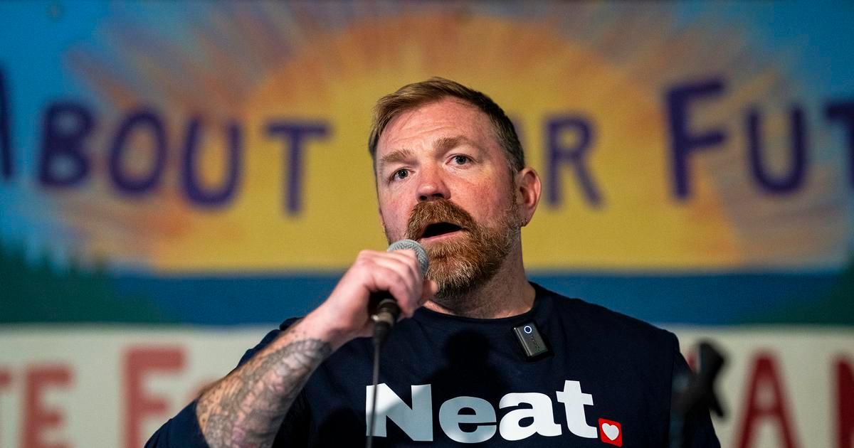 Graham Platner Faces Pressure to Drop Maine Senate Bid Against Susan Collins