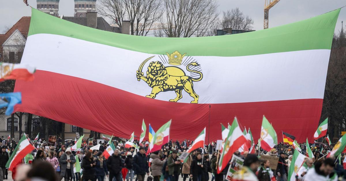 Over 200,000 Protesters in Munich Call for Overthrow of Iranian Regime
