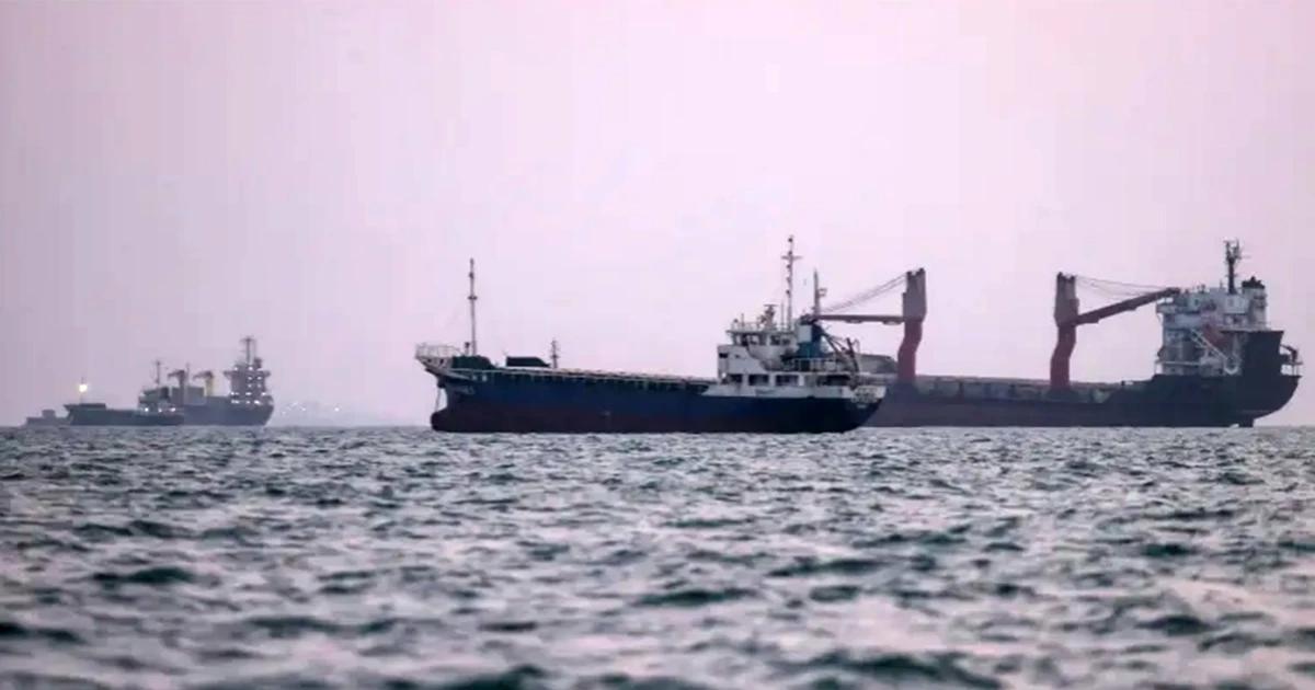U.S. Military Destroys Five Iranian Oil Tankers as Strait of Hormuz Tensions Escalate