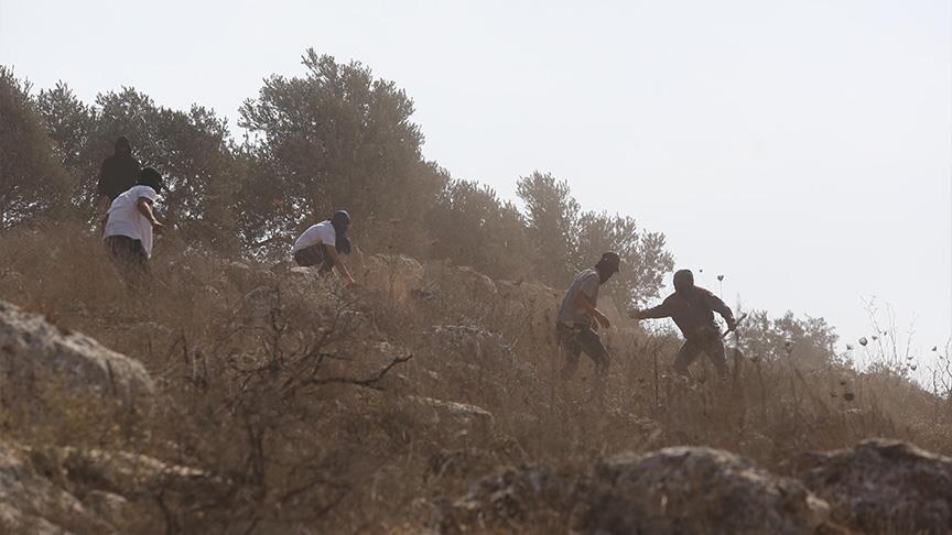 Palestinian Foreign Ministry Condemns Armed Settler Attack on Hawara, Injuring Nine South of Nablus