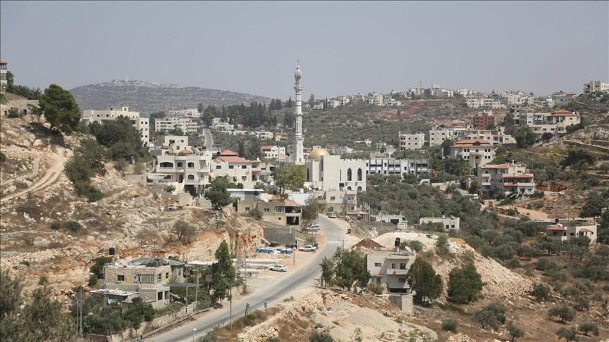 Bezalel Smotrich Withdraws Hebron Municipality Planning Powers, Transferring Files to Israeli Authorities