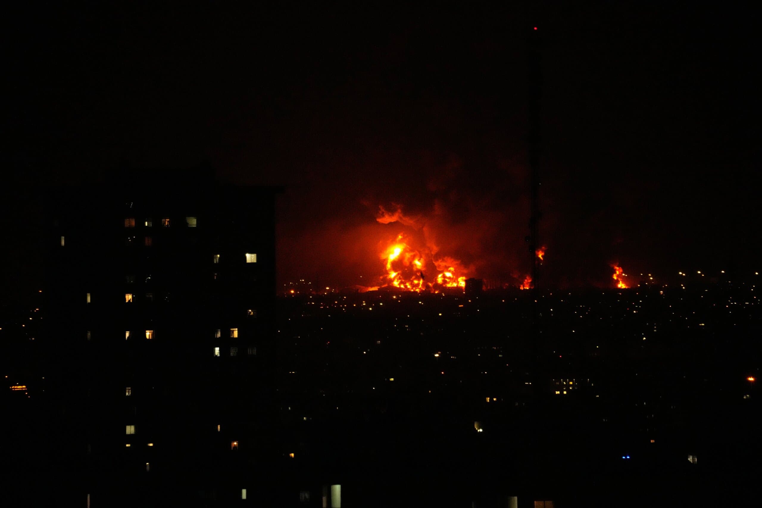 Bahrain Says Iran Struck Desalination Plant, Threatening Gulf Drinking Water