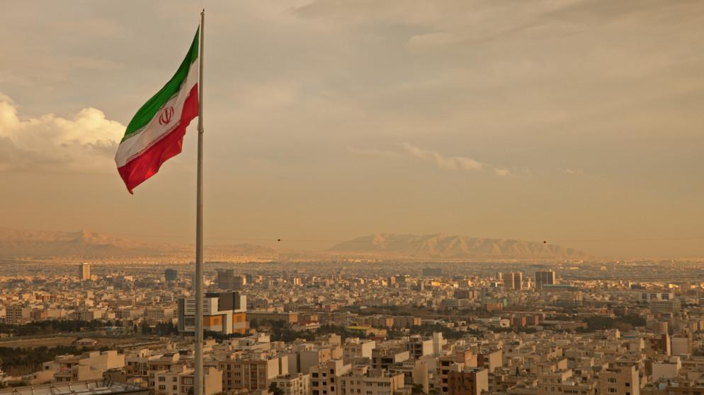 U.S. Intensifies Strikes Against Iran as Ebrahim Zolfaghari Warns of Attacks on Regional Infrastructure