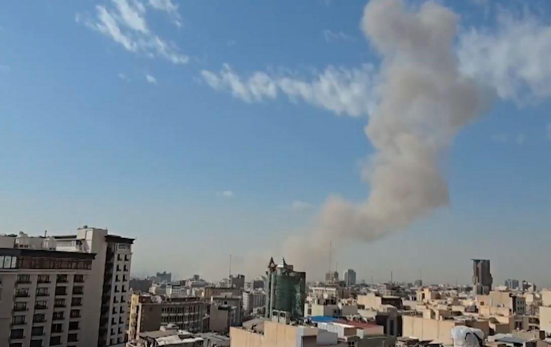 US Conducts Over 90 Strikes on Iran's Kharg Island Targeting Military Sites