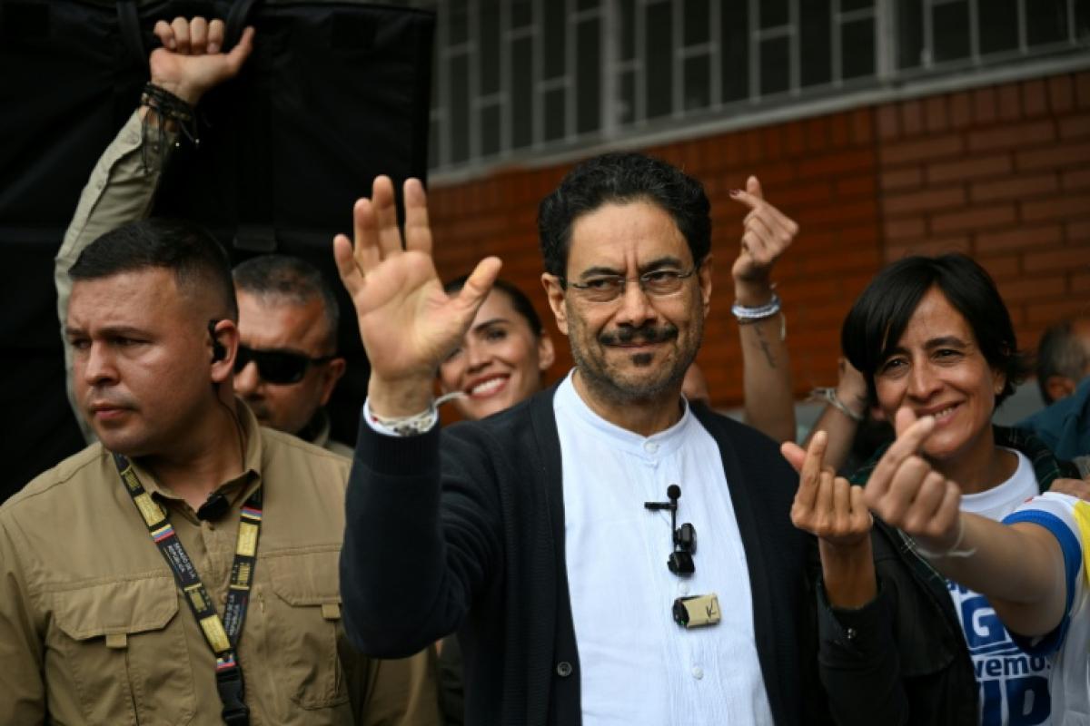 Colombians Vote In Runoff Between Abelardo De La Espriella And Iván Cepeda