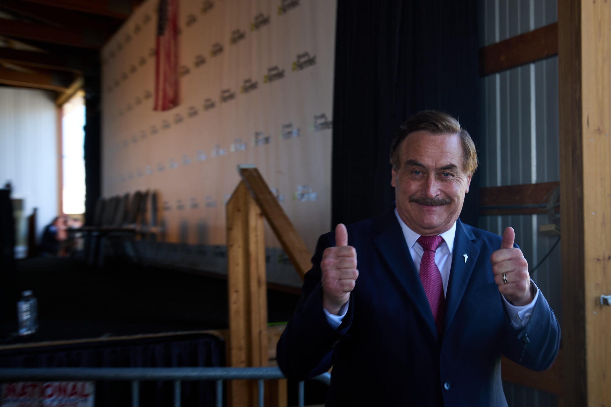 Lisa Demuth Defeats Trump-Backed Mike Lindell in Minnesota Republican Gubernatorial Primary