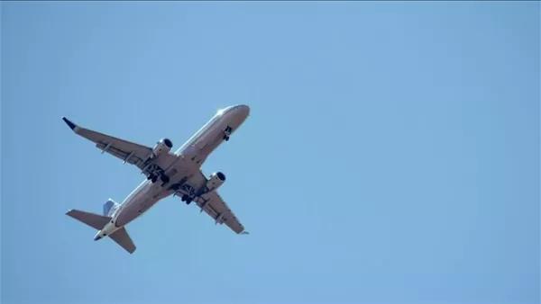 What are the risks for travelers following EASA's warning against flying over Lebanon?