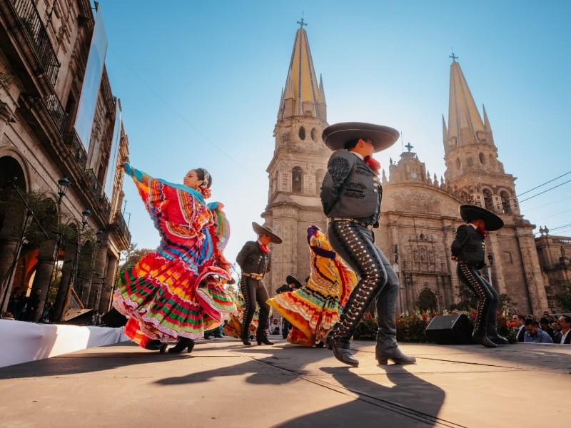Choose an international magazine for Guadalajara as one of the 20 best cities.