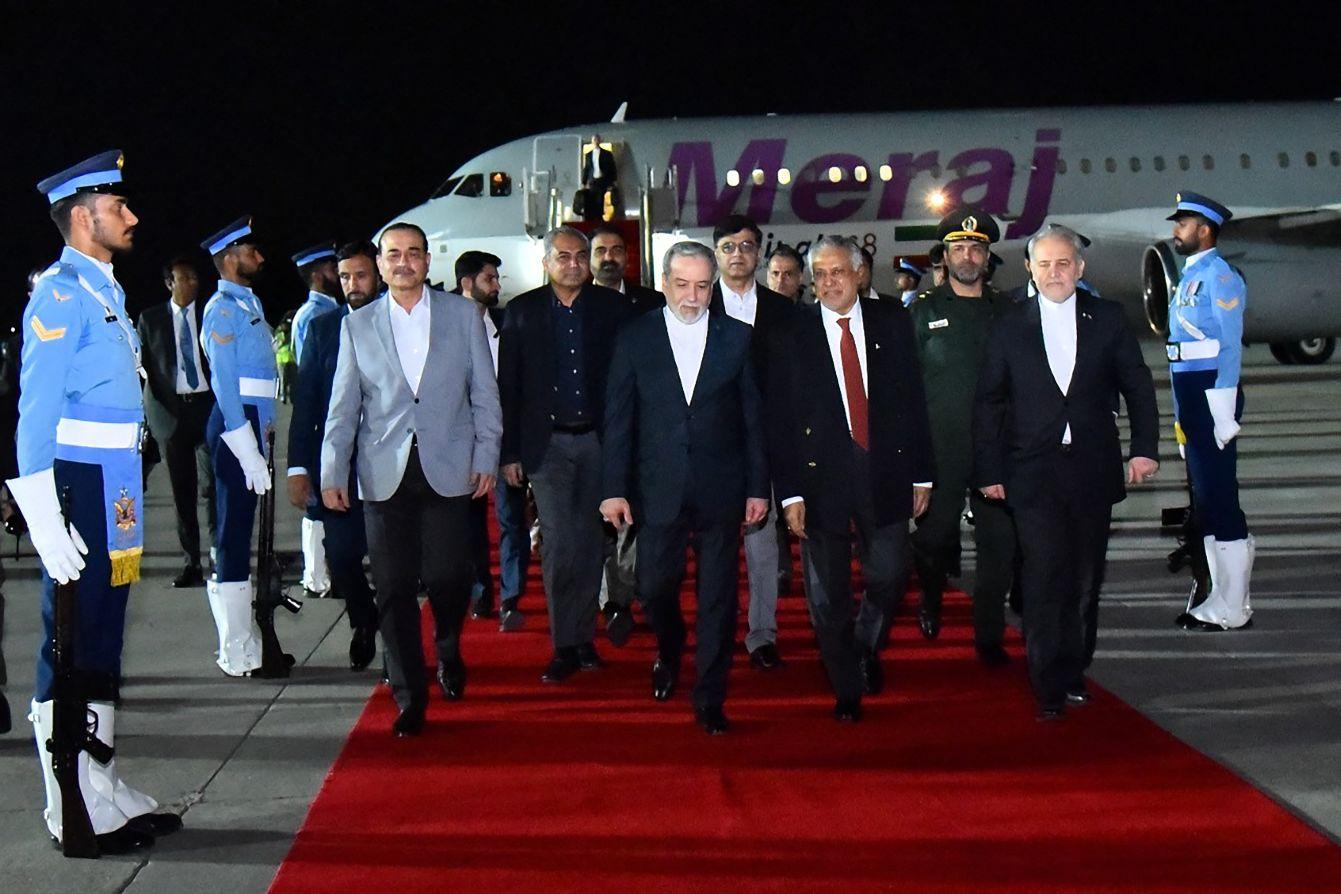 Palestine Action Activist Samuel Corner Hits Police Sergeant Kate Evans With Sledgehammer at Elbit Systems UK