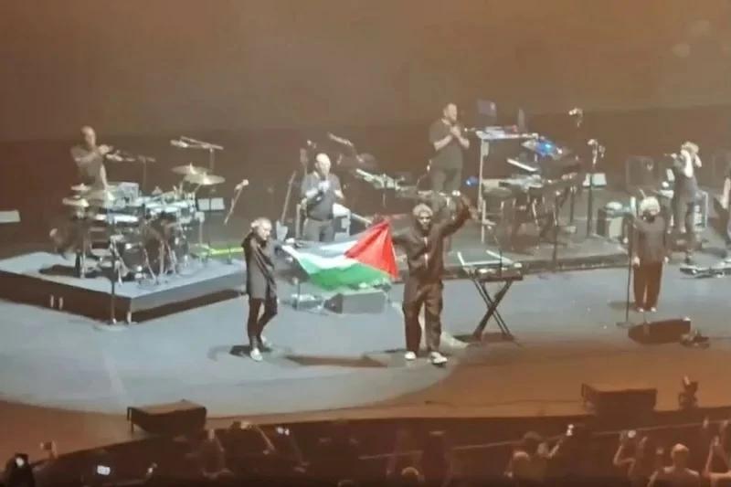 Singapore Investigates Massive Attack Members After Palestinian Flag Display at Concert