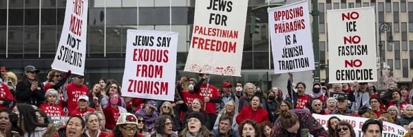Jewish Defenders of Palestine Protest on Passover Against ICE Abductions and Gaza Genocide