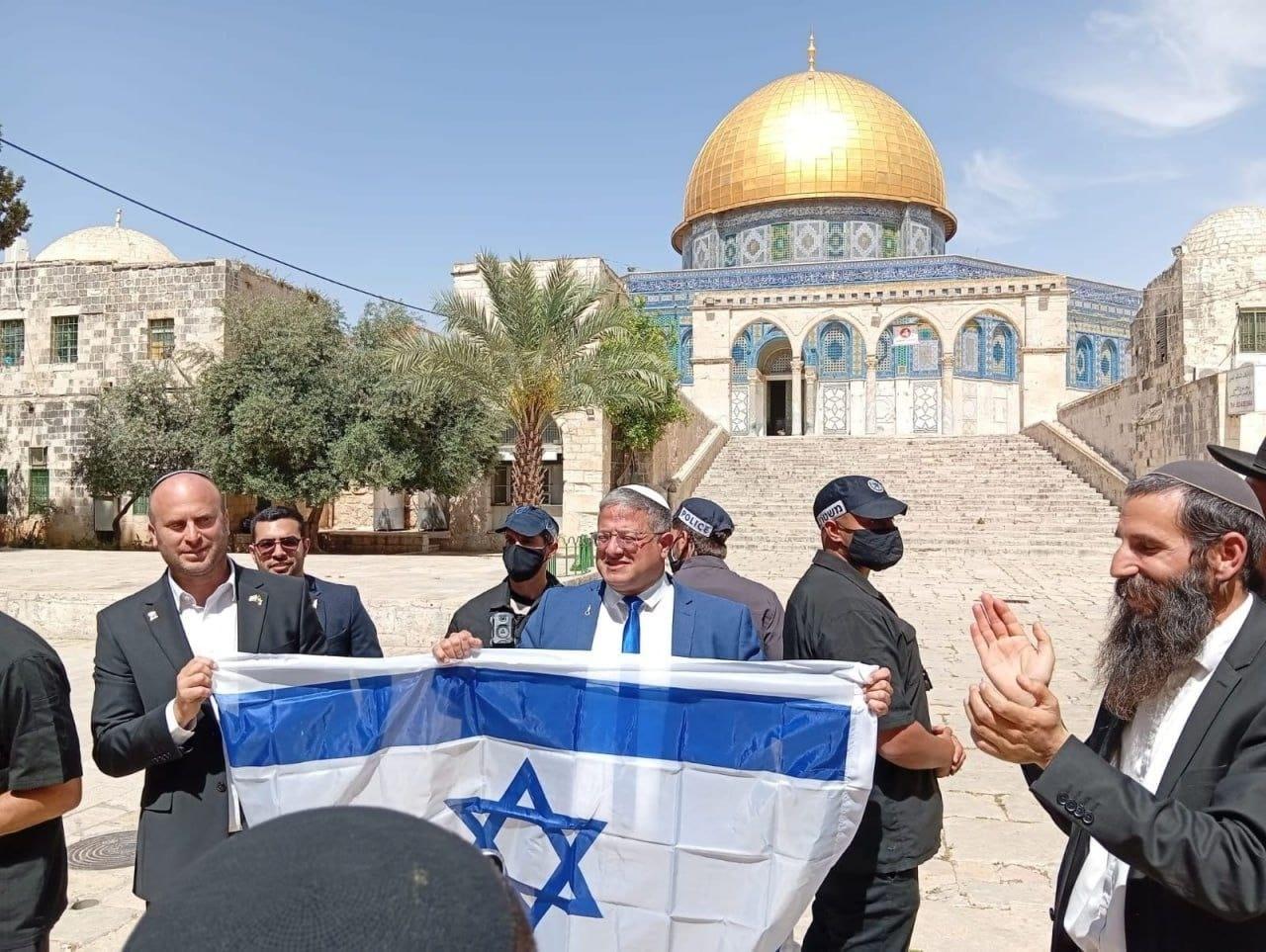 Israeli Settlers Enter Al-Aqsa Under Police Protection, Egypt Warns of Escalation Risk