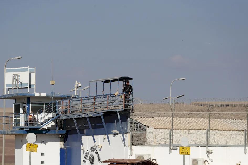 Israel Besieges Mosque in Occupied Nablus
