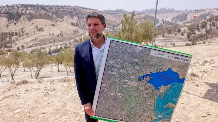 Bezalel Smotrich Orders Immediate Evacuation of Khan Al-Ahmar in Judean Desert