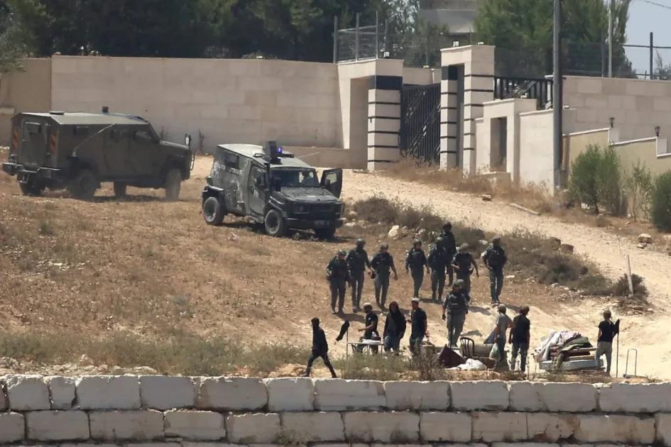 Israeli Forces Declare Closed Military Zone as Settlers Besiege Qusra for 10th Day